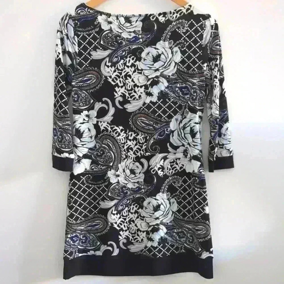 WHITE HOUSE BLACK MARKET | White/Black/Blue Floral 3/4 Length Sleeve Dr… - Picture 4 of 4